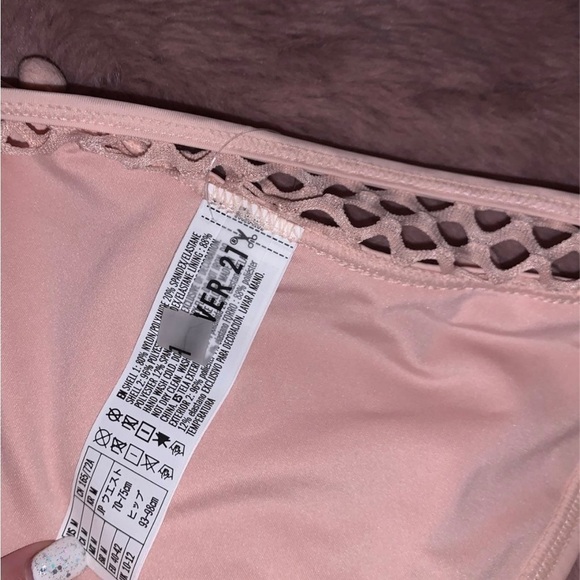 Pink forever 21 pompom Bikini Bottoms M NWT - Picture 4 of 5